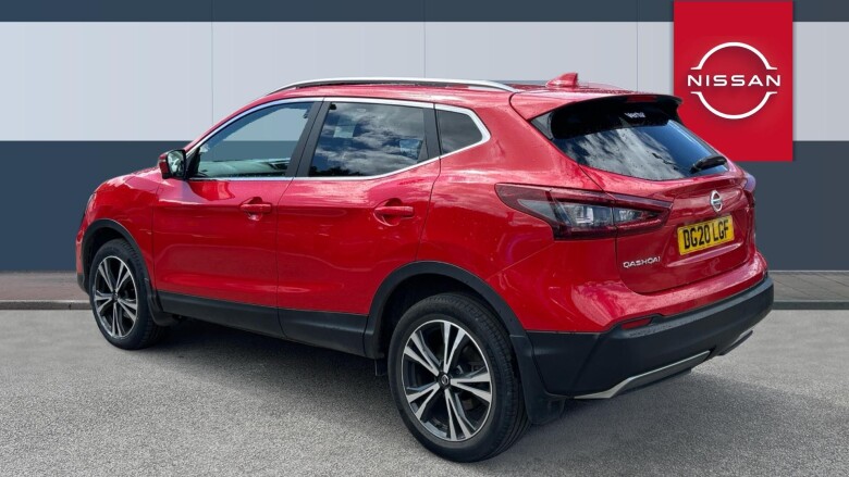 Nissan Qashqai 1.3 DiG-T N-Connecta 5dr Petrol Hatchback